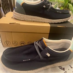 Men’s Hey Dude Wally Adv in Ocean Blue (navy) Size 11